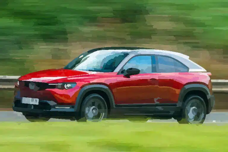 MAZDA MX-30 R-EV auto elettrificata dal design innovativo caratteristiche e prestazioni