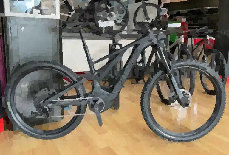 Turbo Levo L'elettrica Perfetta per le Avventure Off-Road