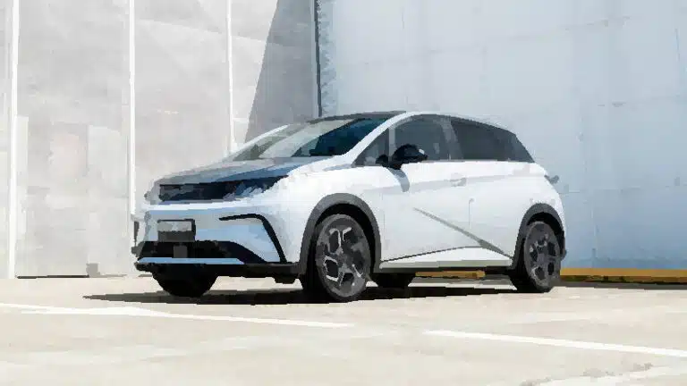 BYD-Dolphin-recensione-caratteristiche