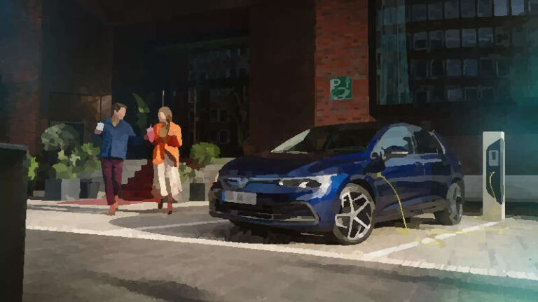 Volkswagen Nuova Golf 8 eHybrid