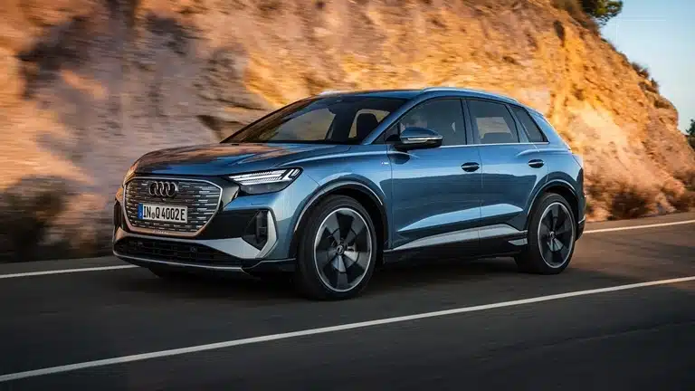 Audi Q4 e-tron elettrica Suv Crossover elettrico
