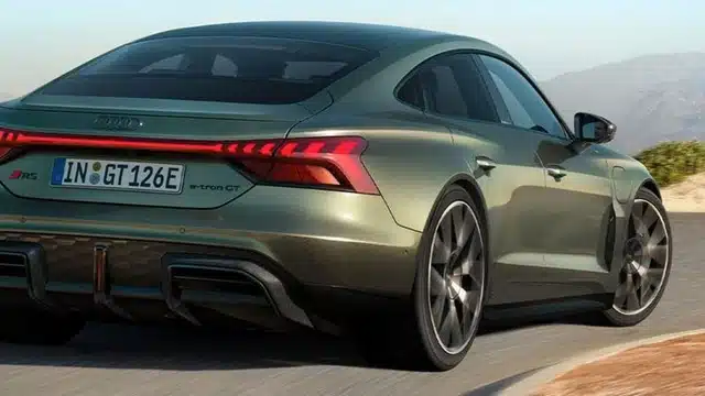 Audi RS e-tron GT la berlina Gran Turismo elettrica sportiva