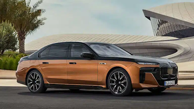 BMW i7 M70 xDrive berlina elettrica di lusso