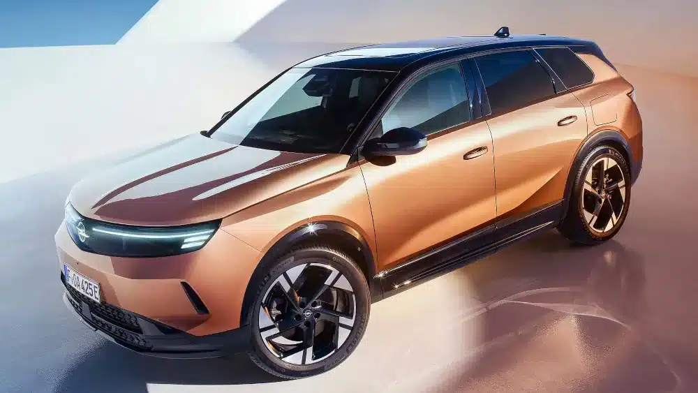 Opel Grandland nuovo SUV 100% elettrico