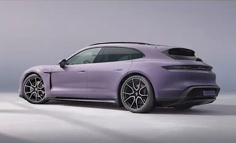 Porsche Taycan Sport Turismo station wagon elettrica