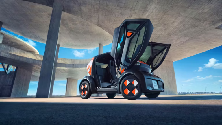 Mobilize Duo quadriciclo elettrico Renault, una mini city car per la mobilità urbana sostenibile.