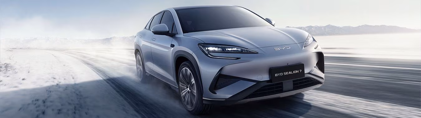 SUV BYD Sealion 7 veicolo elettrico