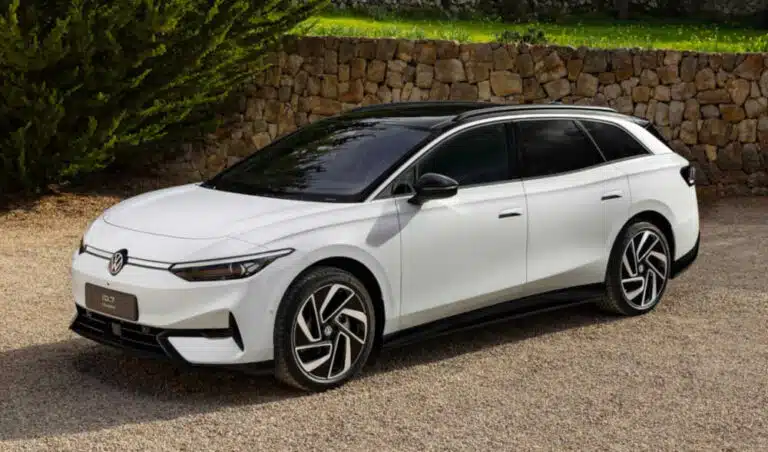 Volkswagen ID.7 Tourer la familiare station wagon 100% elettrica
