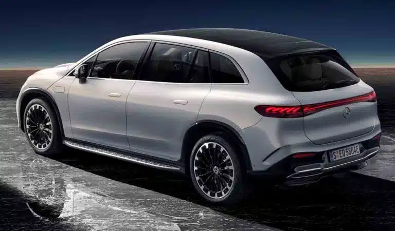 Mercedes-Banz-EQS-SUV-elettrico-per-la-mobilita-elettrica-di-lusso