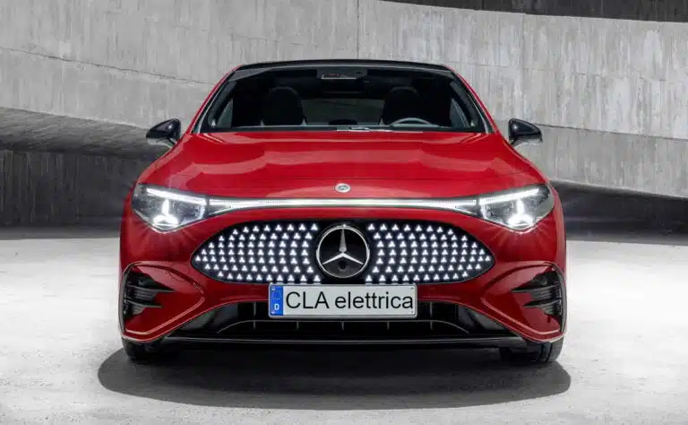 Mercedes-Benz CLA elettrica la berlina con autonomia e prestazioni premium