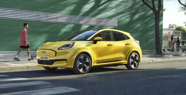 Nuova Ford Puma gen-e SUV compatto elettrico